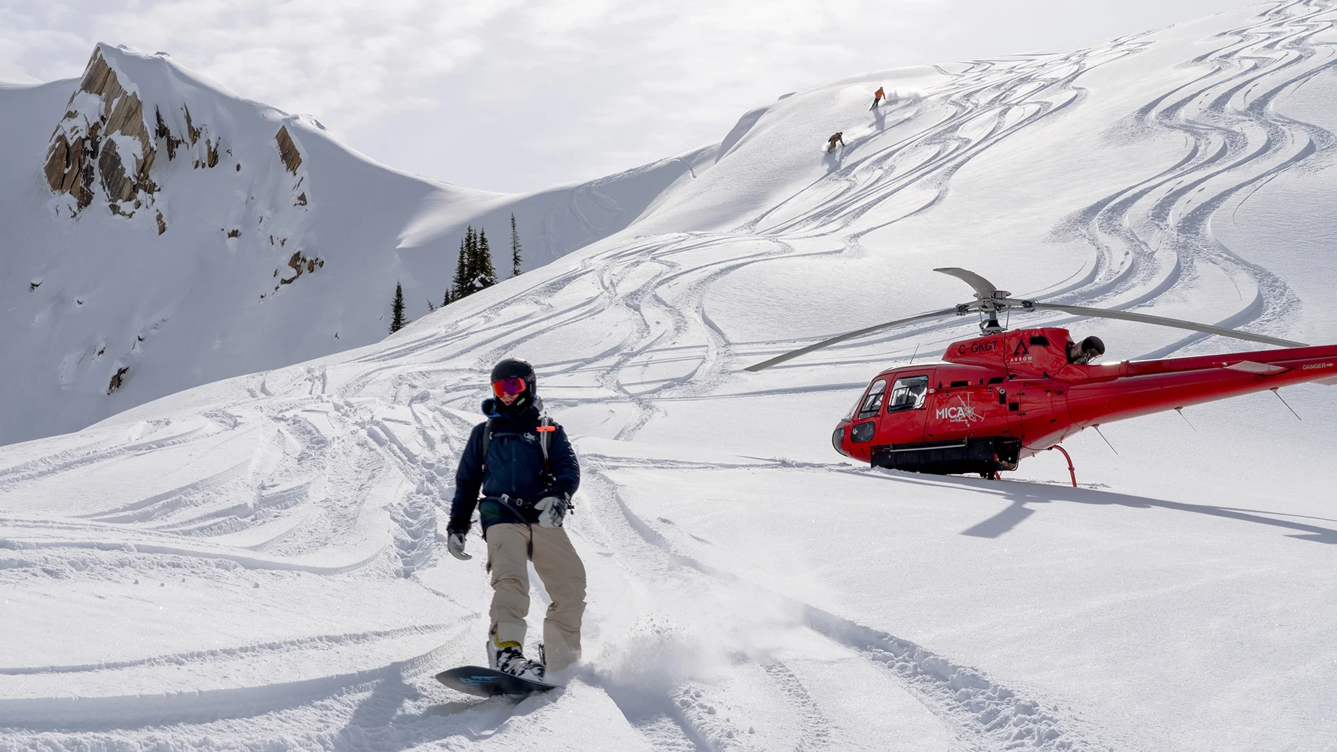 Arrow Helicopters - Adventure Flights - Heliskiing